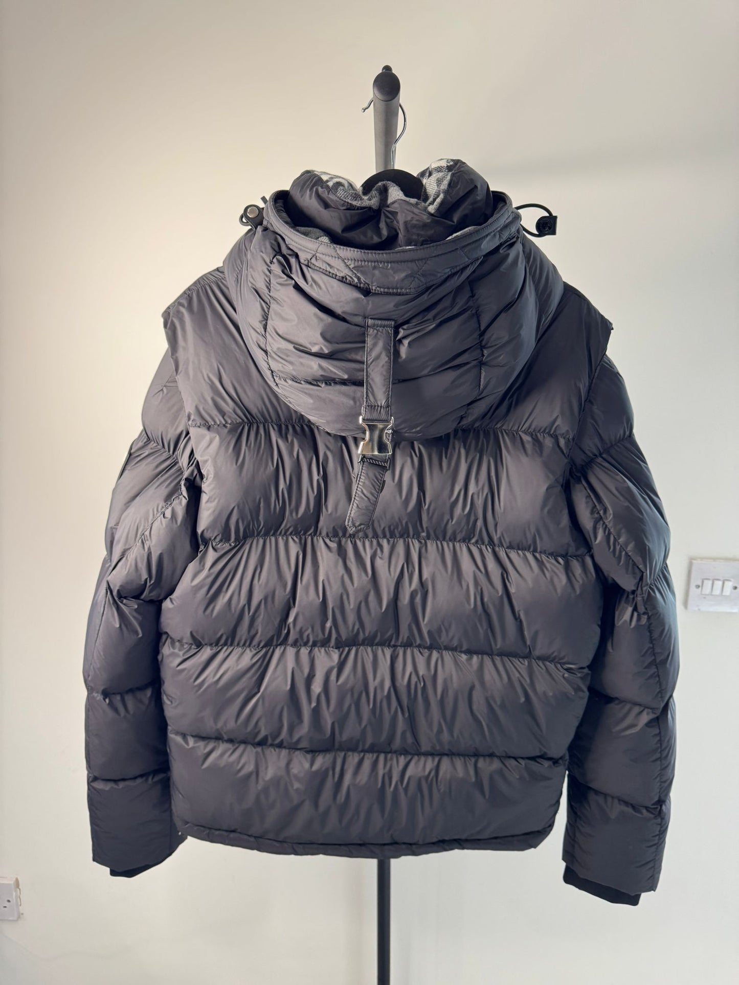 Burberry London England Quilted Down Puffer Jacket – Black (Pre-Loved)